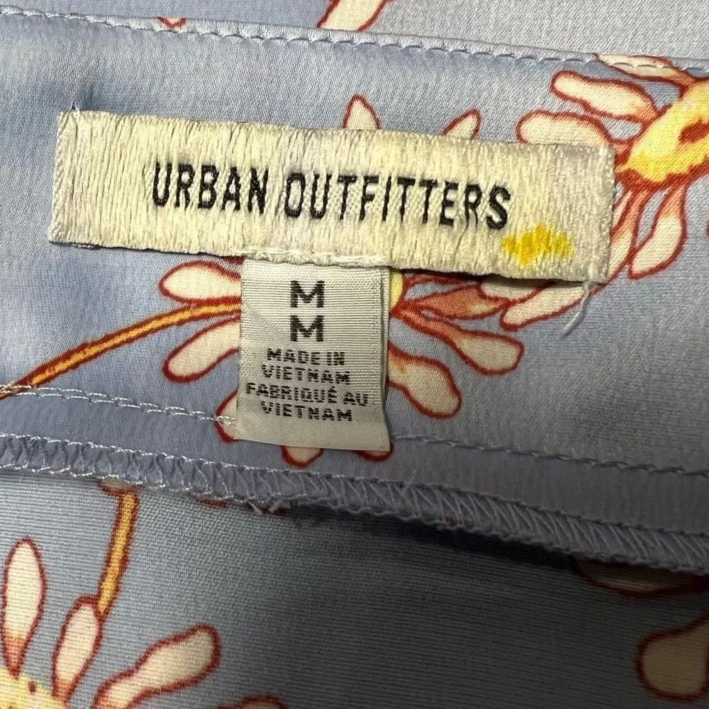 Kimchi Blue Urban Outfitters Satin Mini Floral Dress Size Medium - Picture 5 of 16